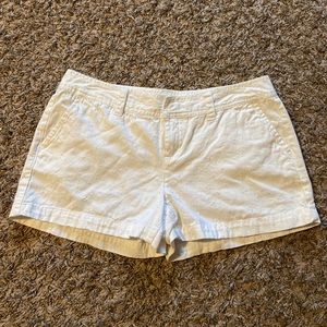 White Flower Pattern Shorts